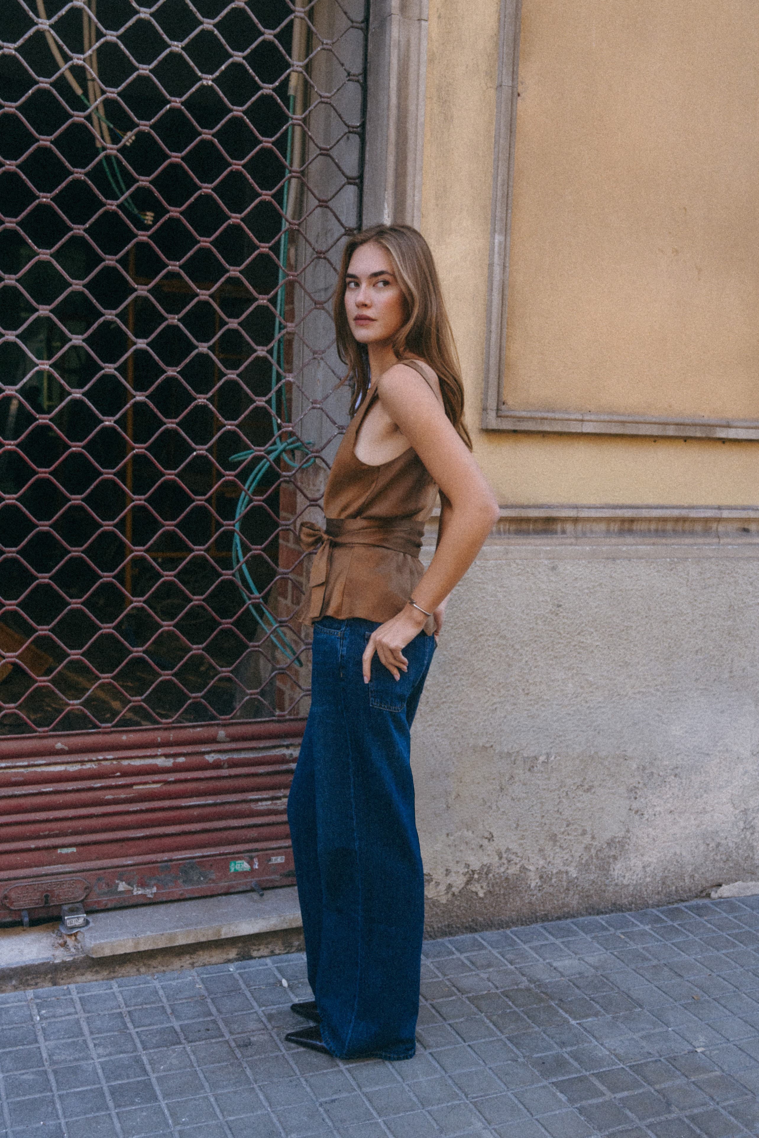 CARA SCARF TOP