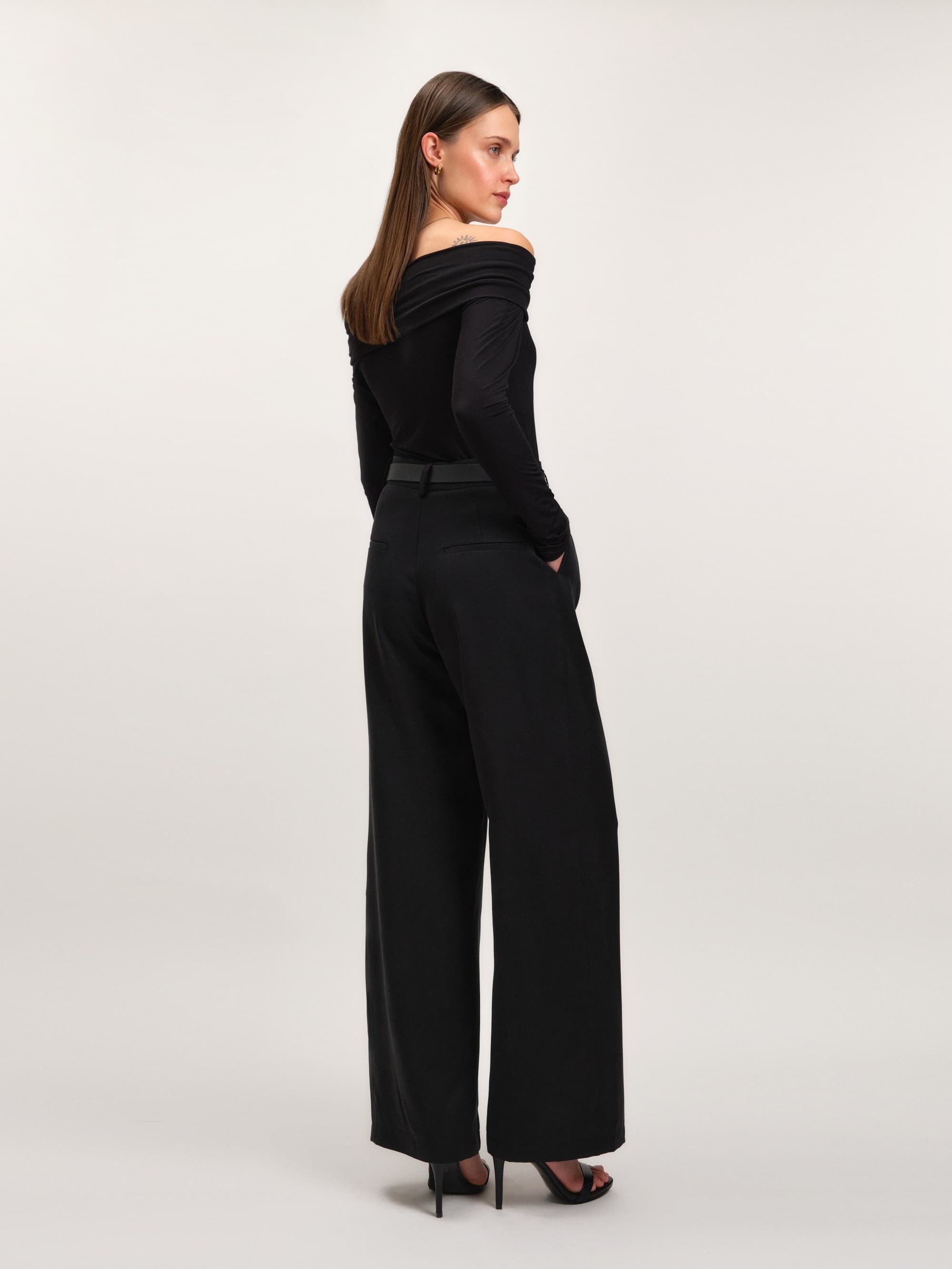 THEA TOP