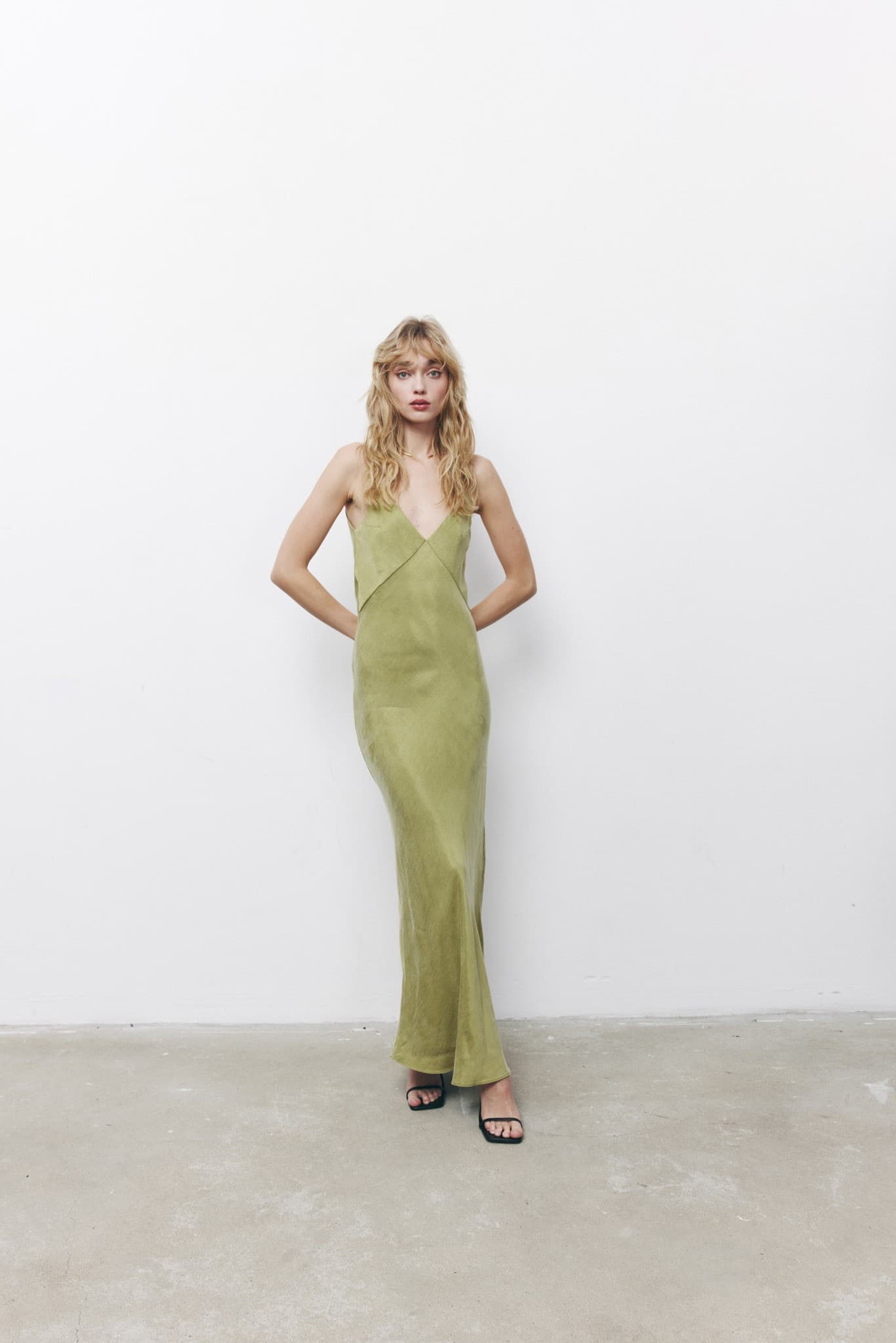 SUKIENKA RAYA OLIVE