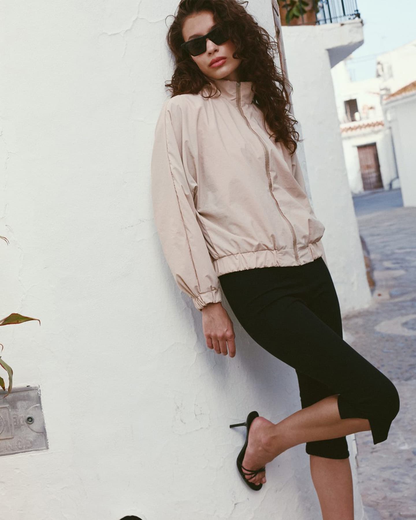 SPODNIE CAPRI