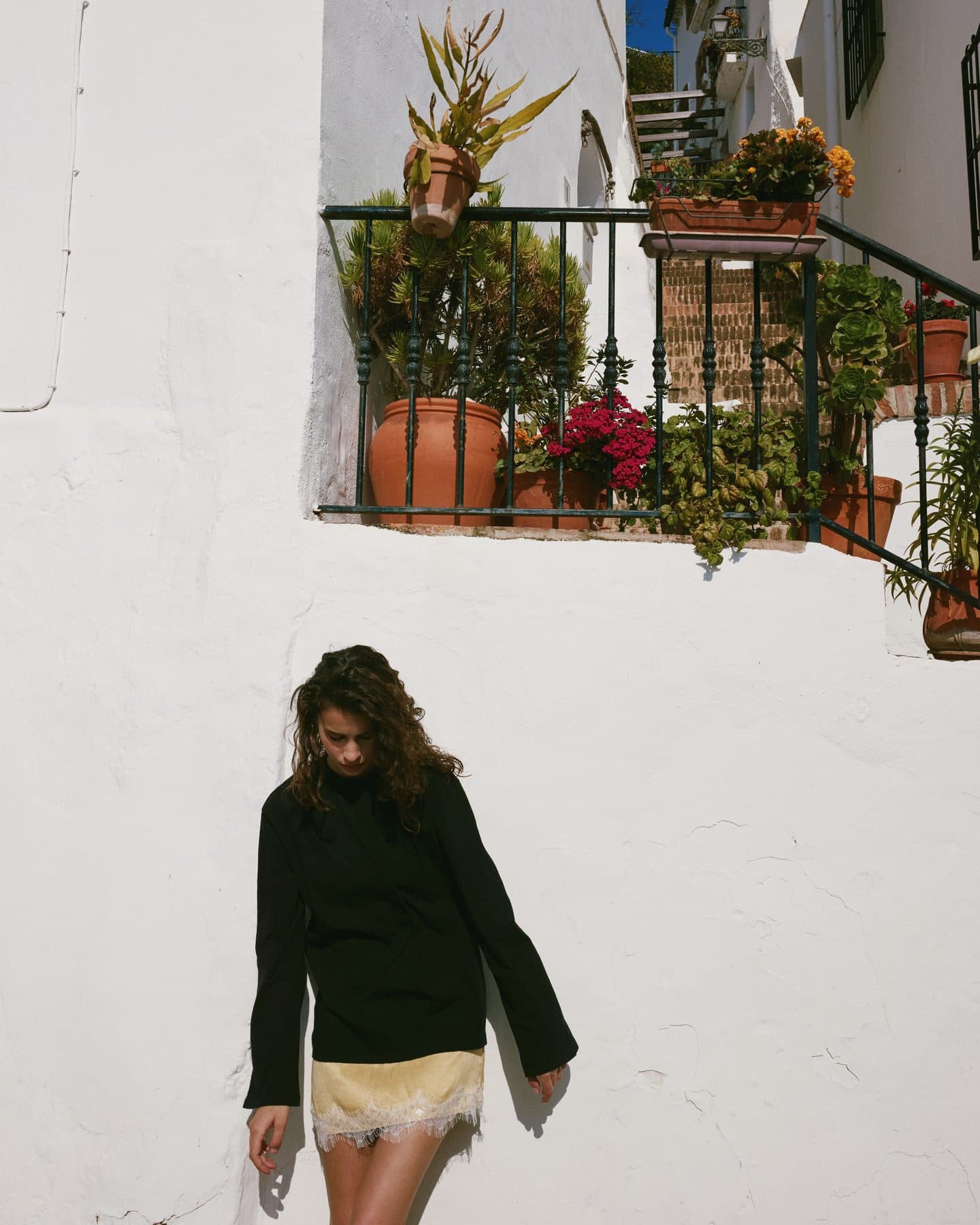 JOLIE LACE SKIRT